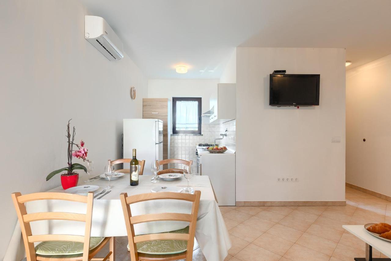 Martina Apartment *